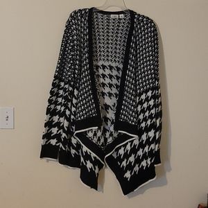 Adorable Hounds Tooth Cardigan